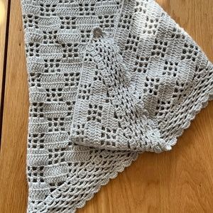 Misha and Puff Cloud shawl